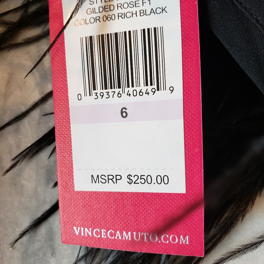 Black sequins with feathers